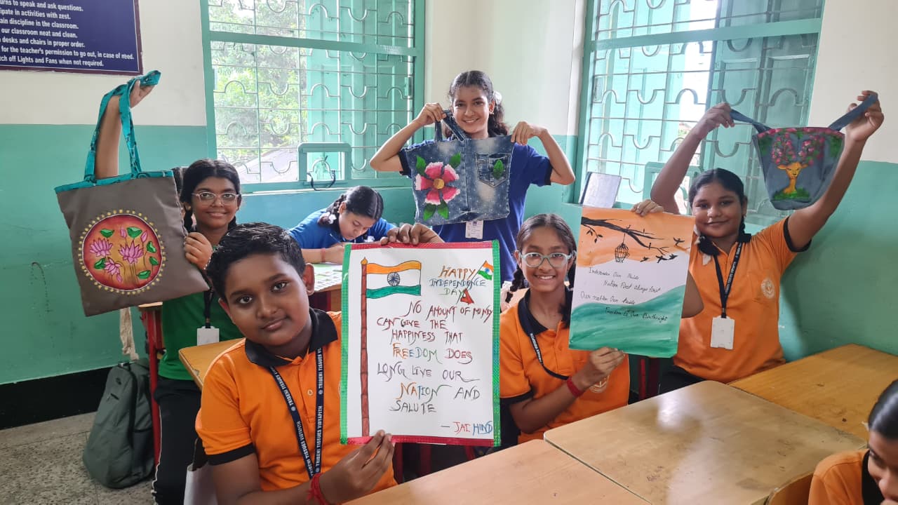 Visual Arts & Craft