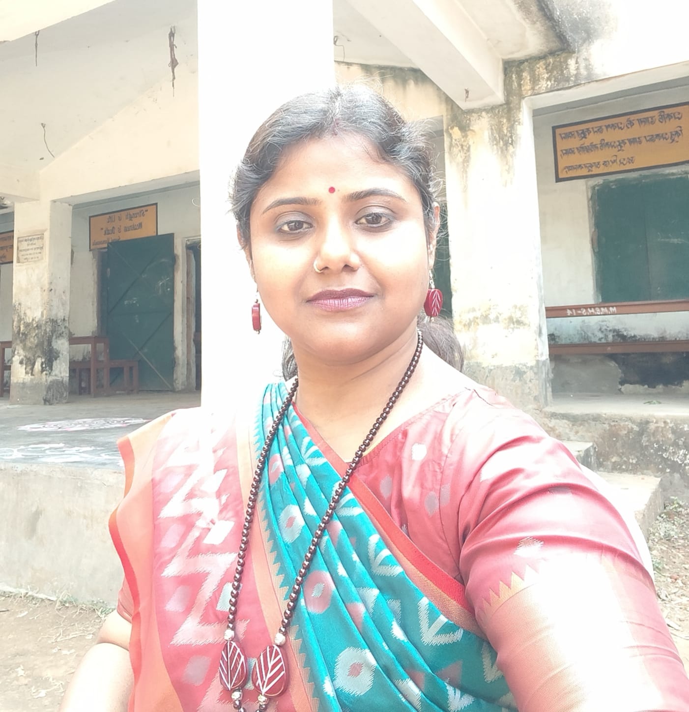 Shelly Nandi Mother of Suvran Mistri  - VIII C